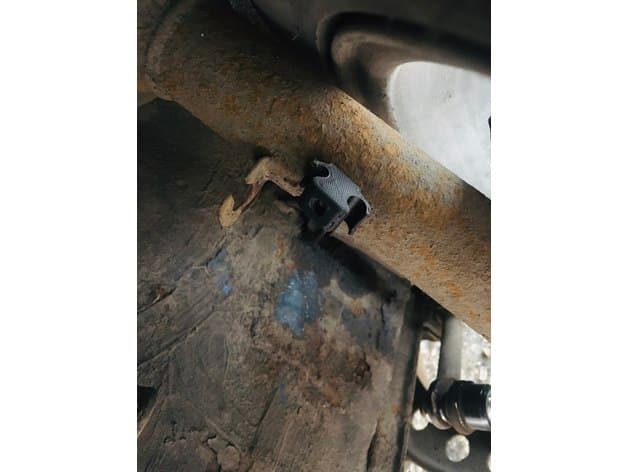 Front-Strut Wiring Holder