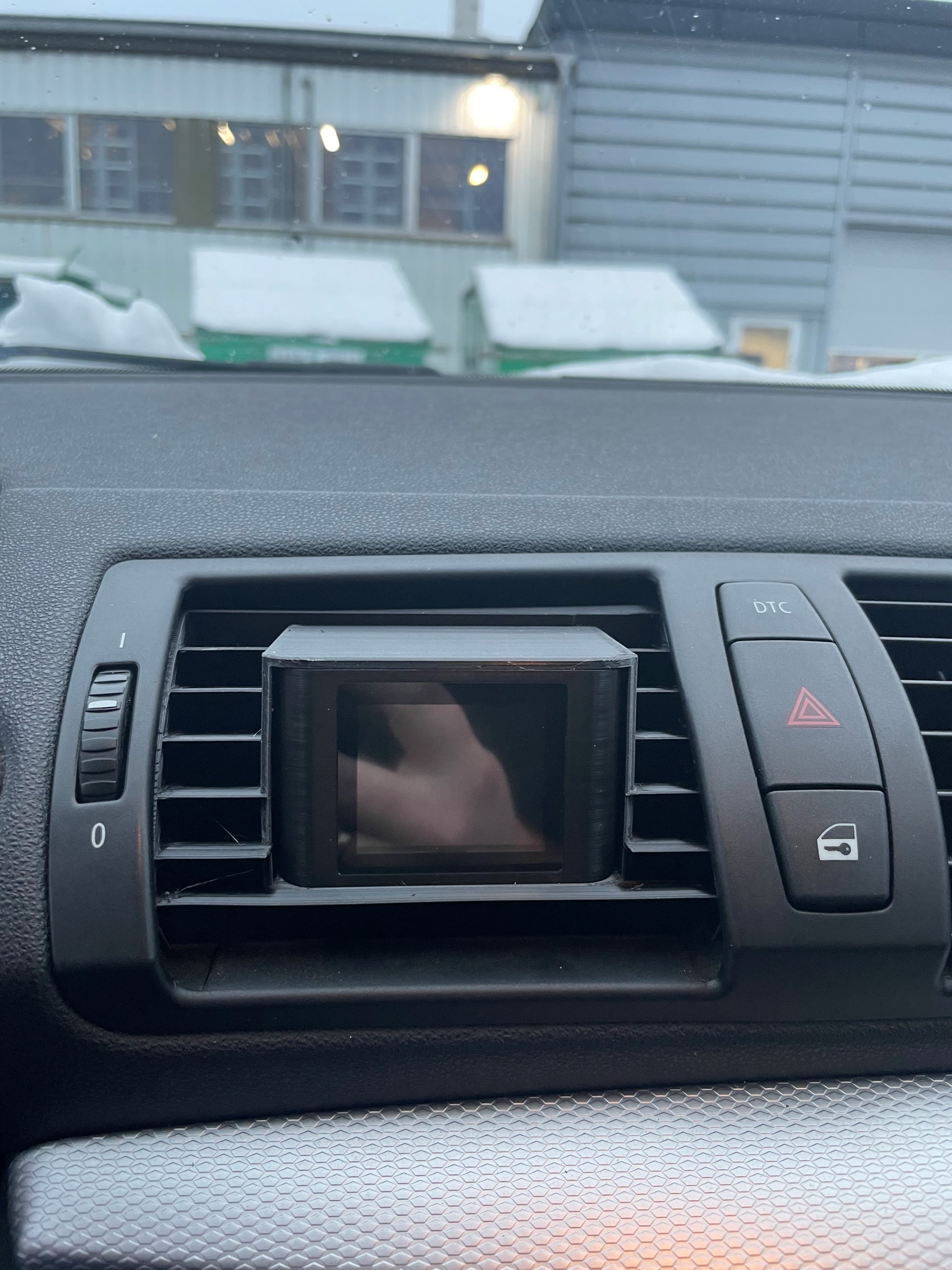Left Air-Vent Gauge Holder