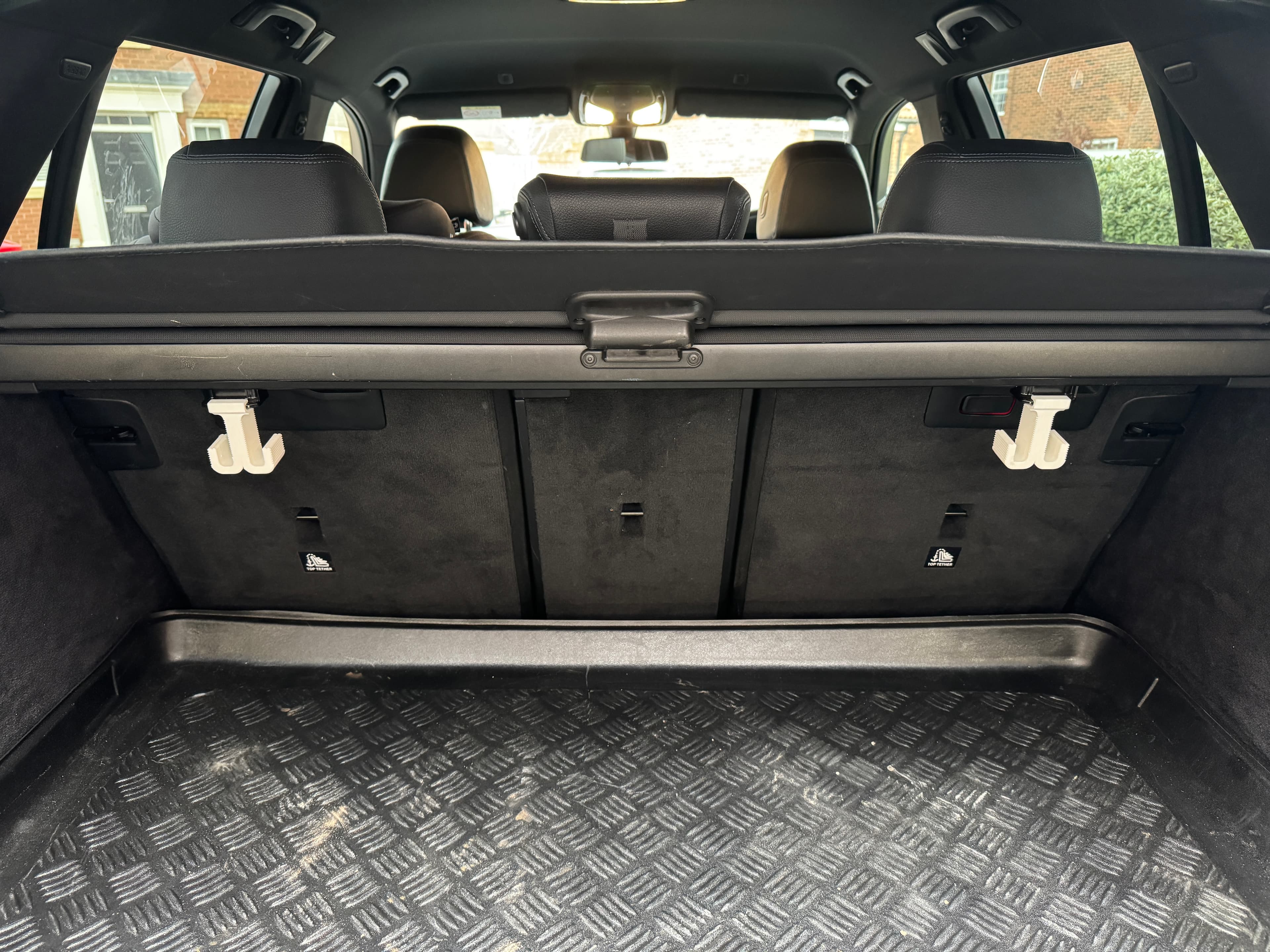 Touring Parcel-Shelf Bag Hook
