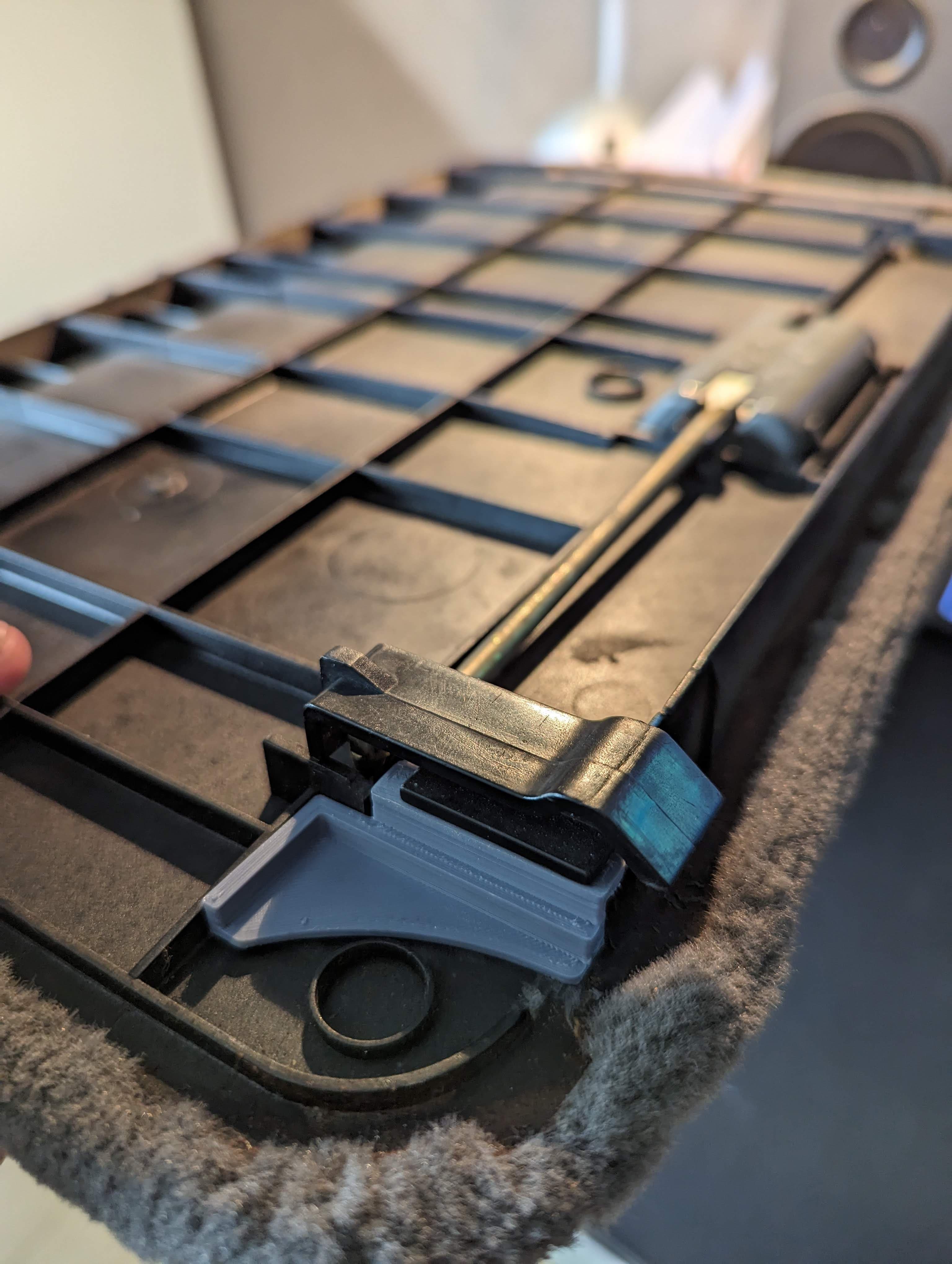 Touring Side-Panel Lock Repair Piece