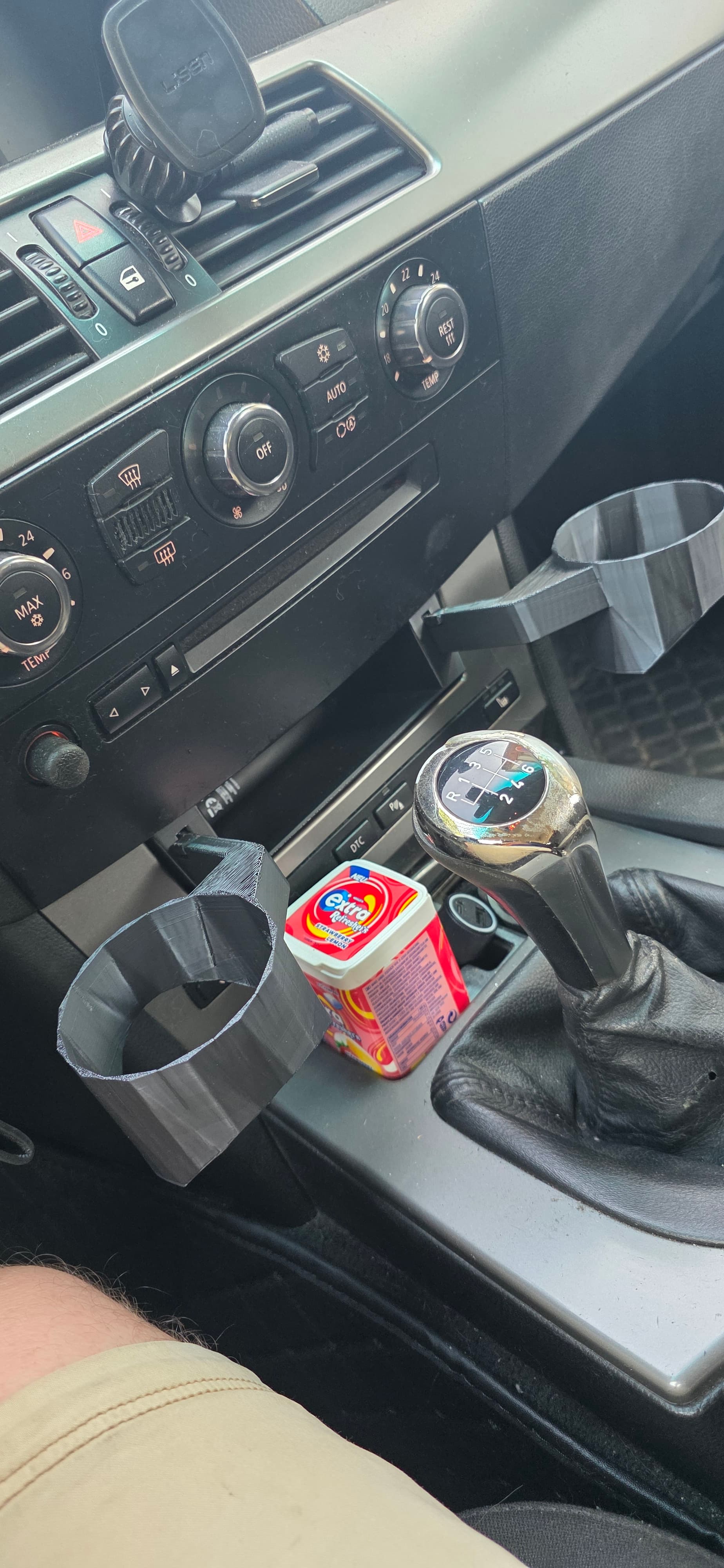 Manual-Console Cup Holder