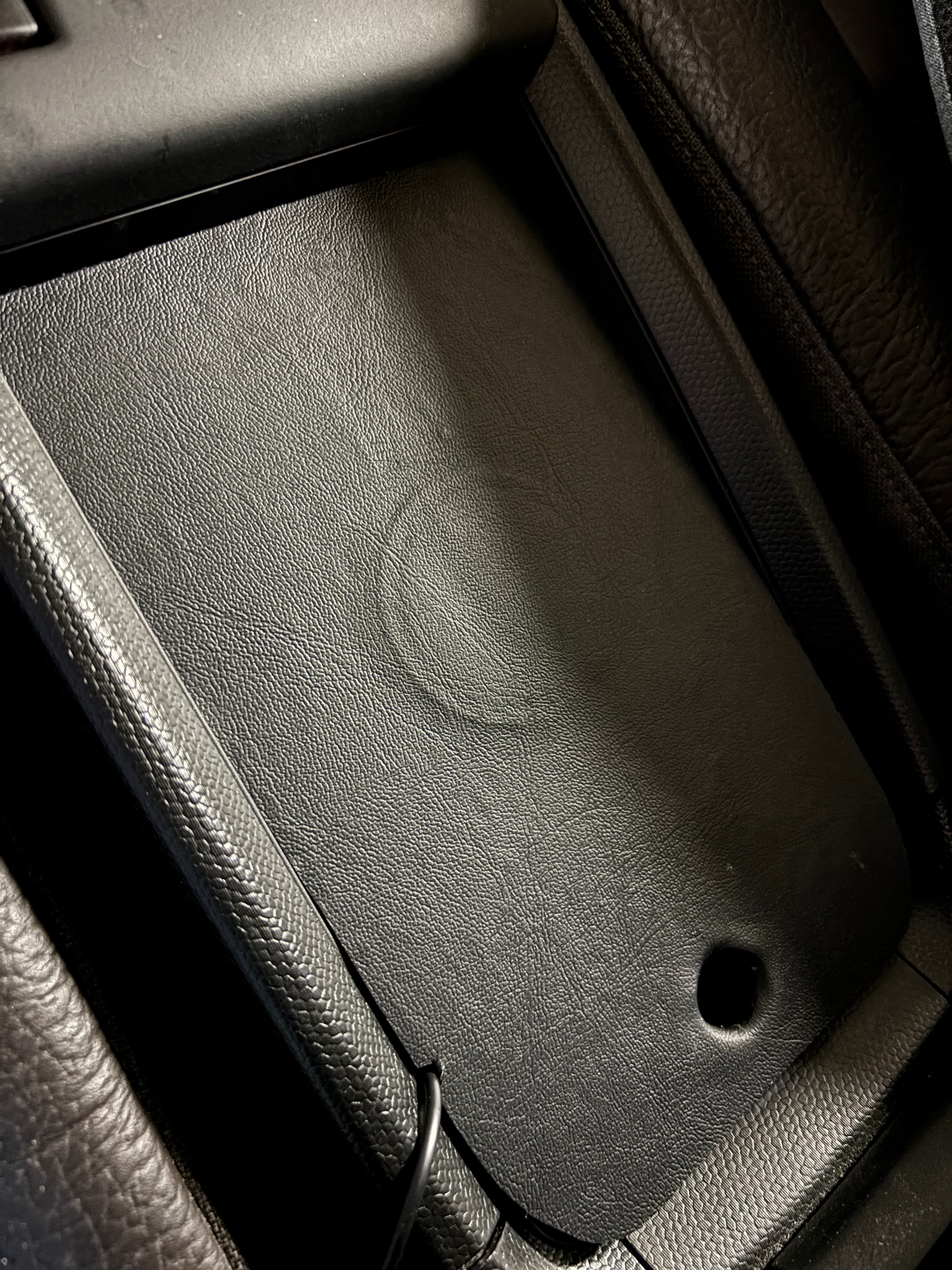 MagSafe Center-Console Cover