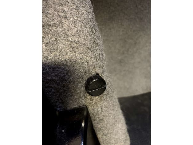 Trunk-Carpet Lock Clip