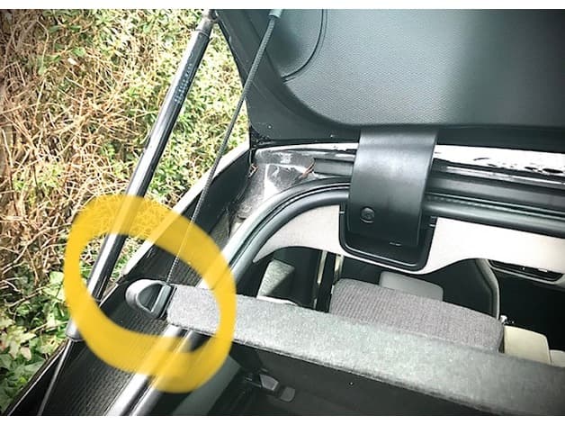 Parcel-Shelf Tether Clip