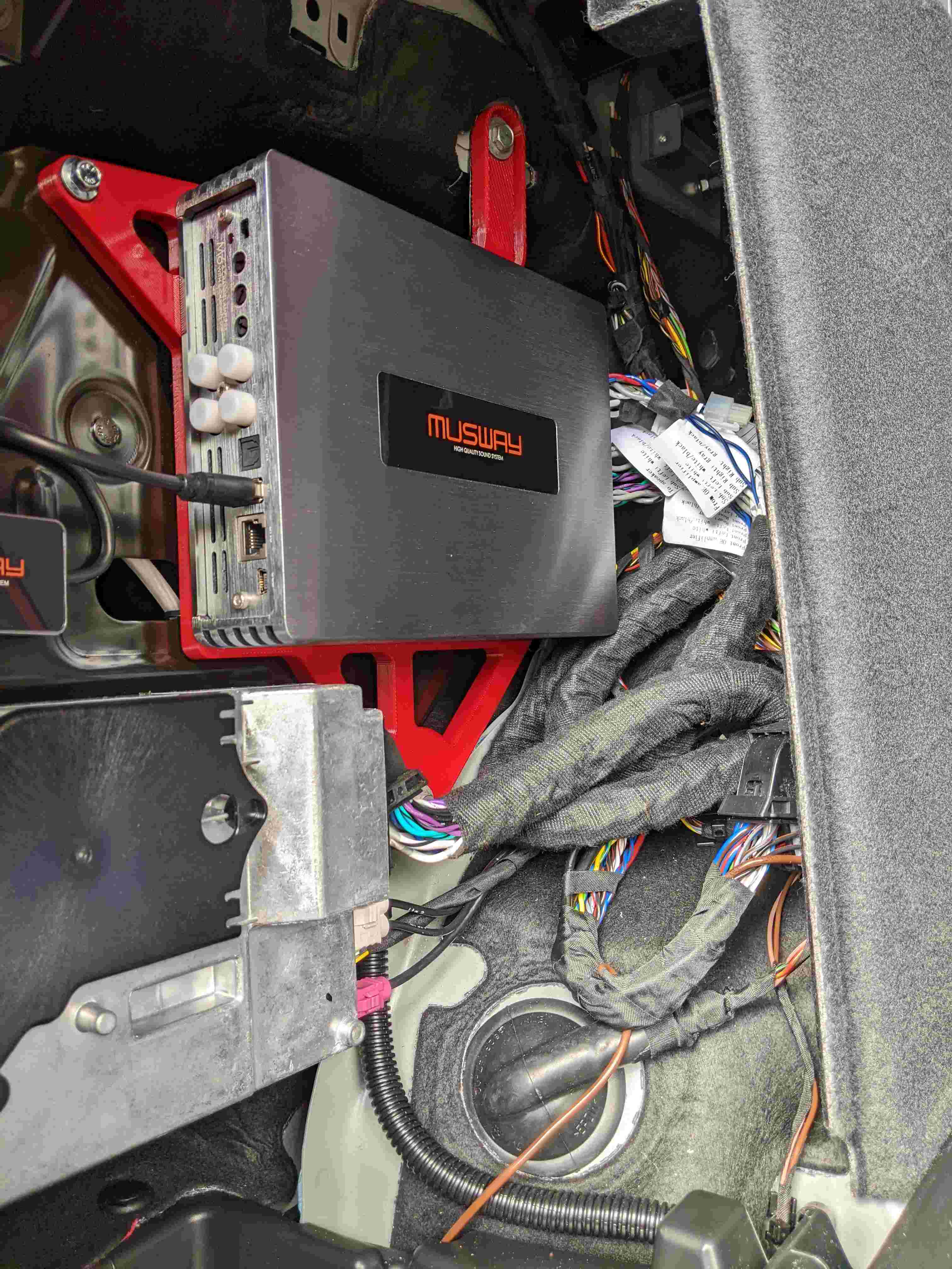 HiFi Amplifier Mount