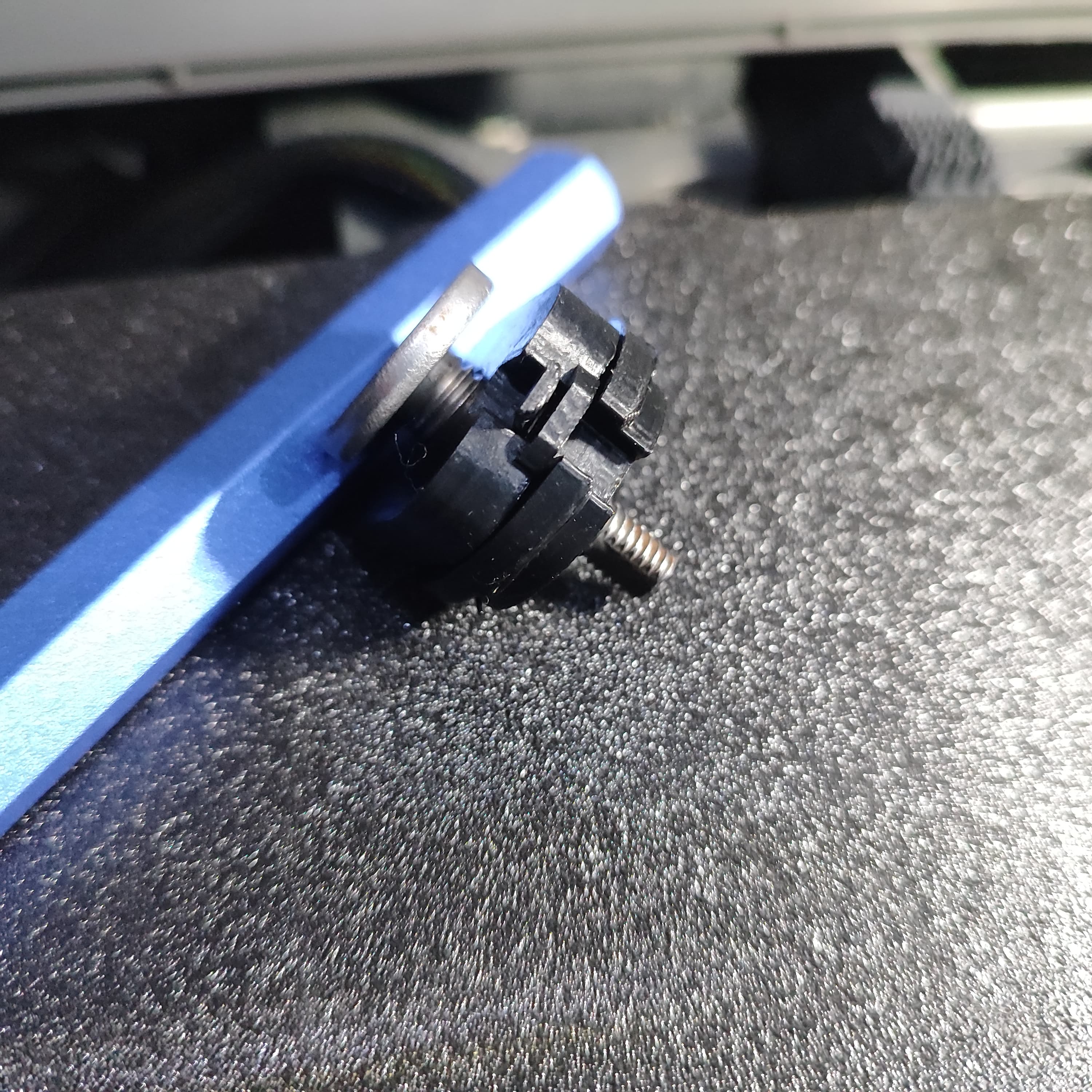 523i Glovebox Retaining Nut